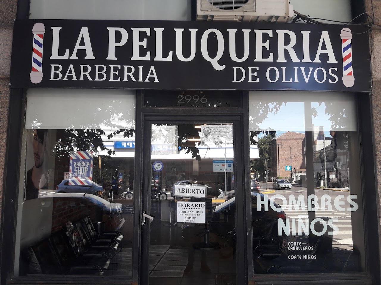 Fachada de Barbería de Olivos en Av. Maipú